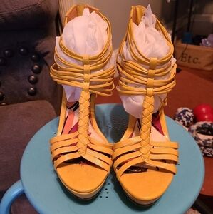 HP🔥🔥Michael antonio yellow wedge New